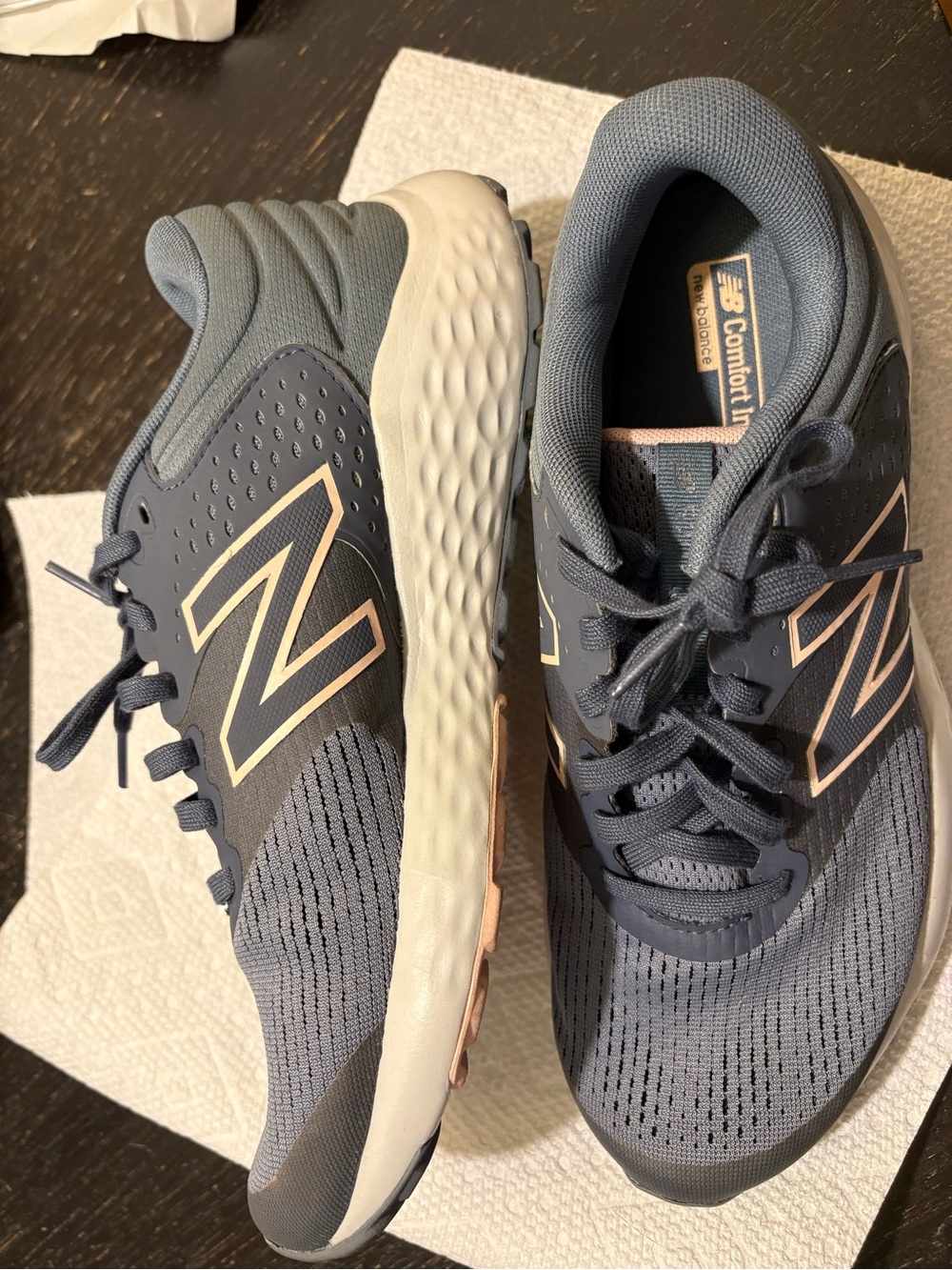 New Balance 520 v7 Gray and Pink Women's Comfort Running Shoes size 9.5m